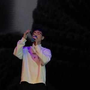 成人av无码在线
